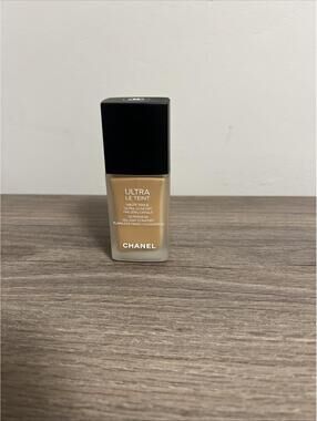 Chanel~Ultra Le Teint ~ Ultrawear~All Day Comfort Liquid Foundation ~BD61~ NIB